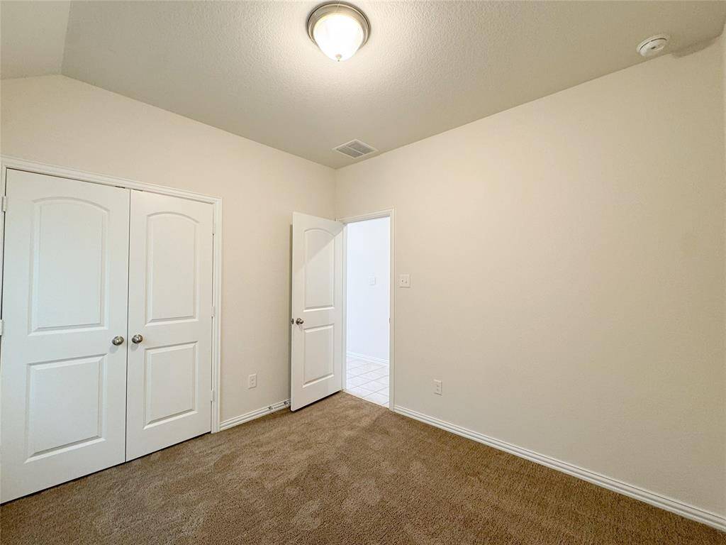 Secondary bedroom
