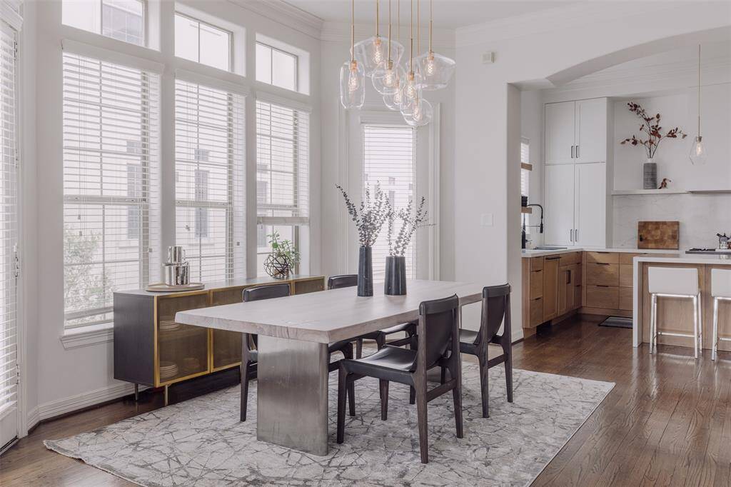 Dinning room with new lighting fixtures