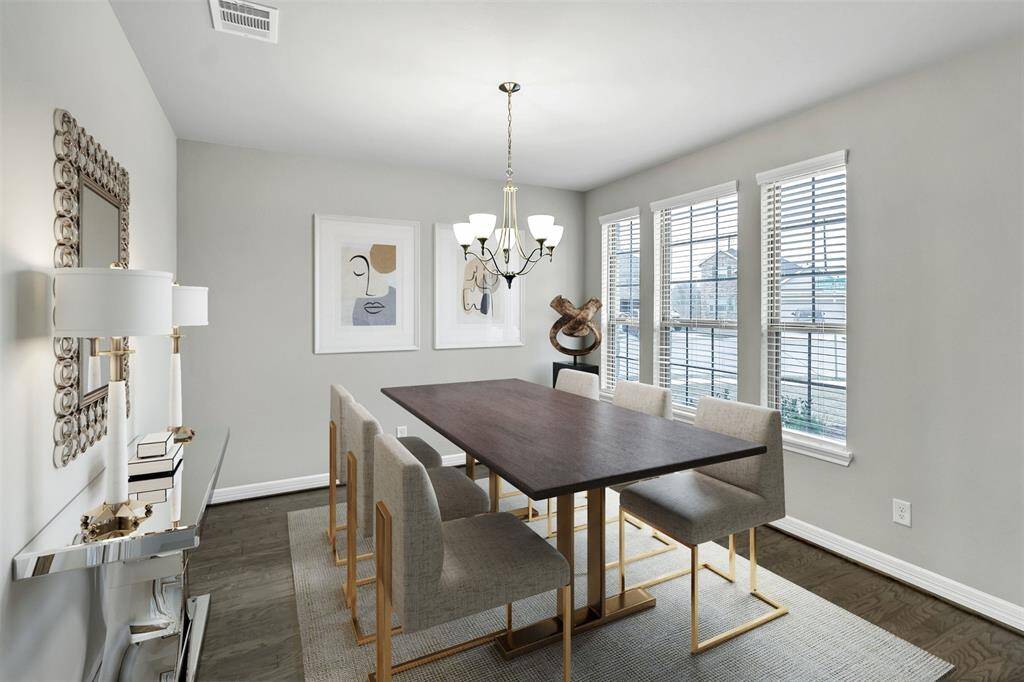 Note: Sample product photo. Actual exterior and interior selections may vary by homesite.