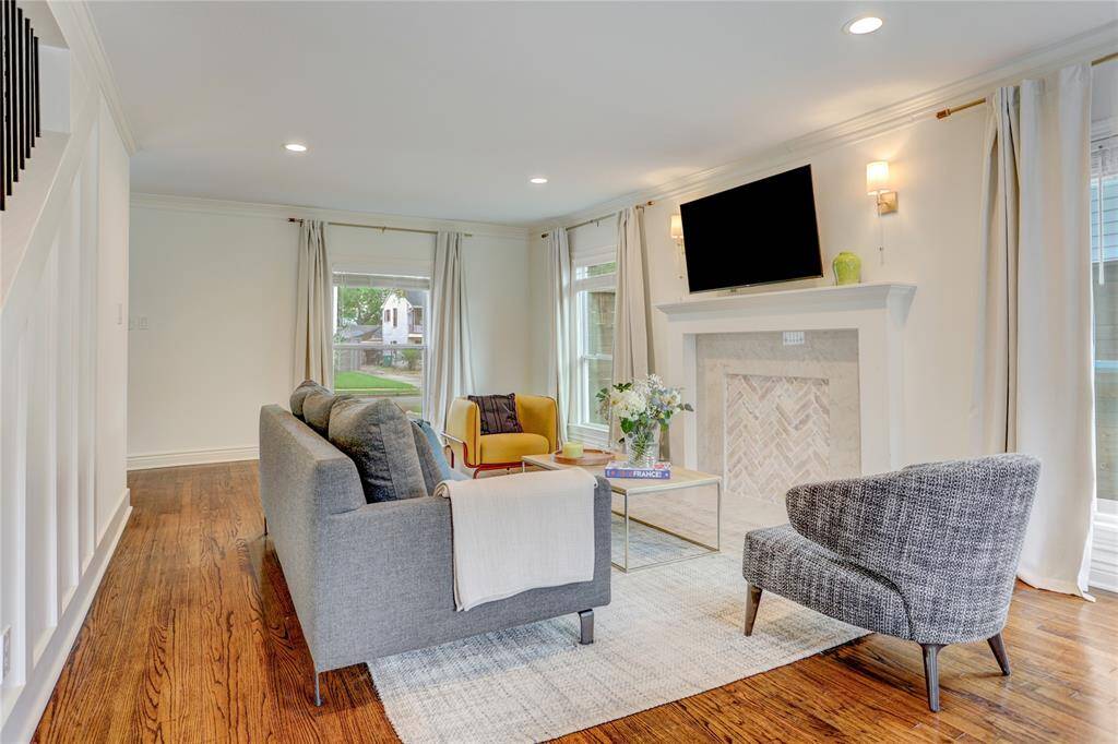 Close-up of the living room.