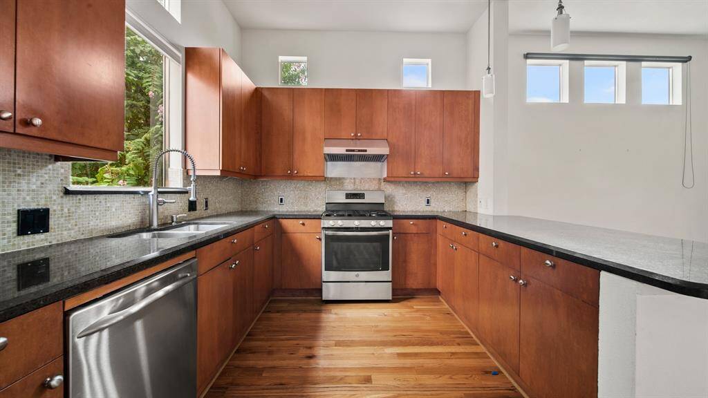 A closer view of the kitchen.
