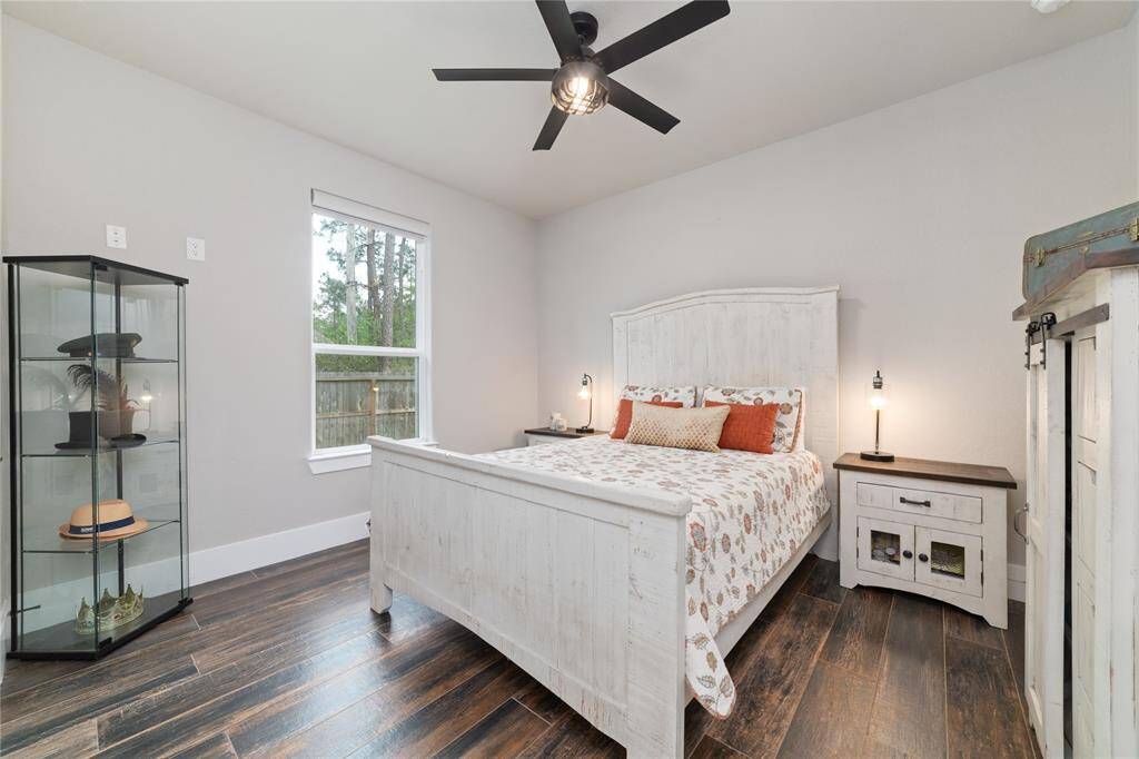 Guest bedroom and a great size