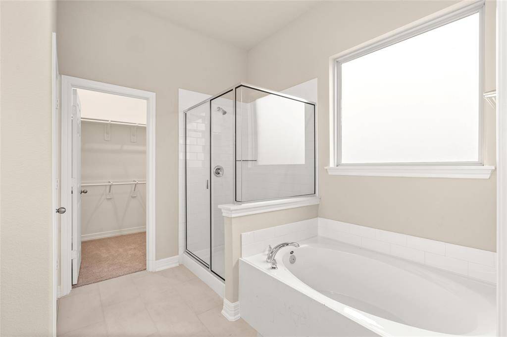 Note: Sample product photo. Actual exterior and interior selections may vary by homesite.