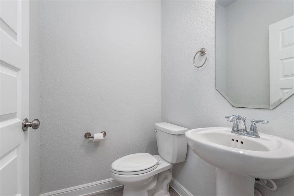 Guest bath down