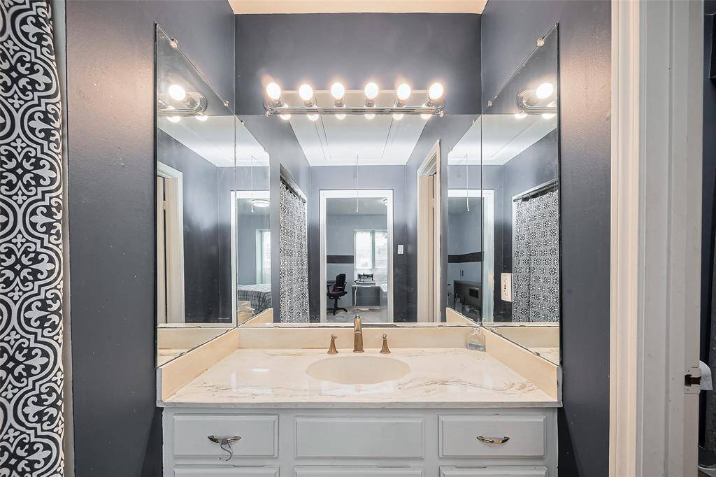 Full Bath 2 - 2nd Floor