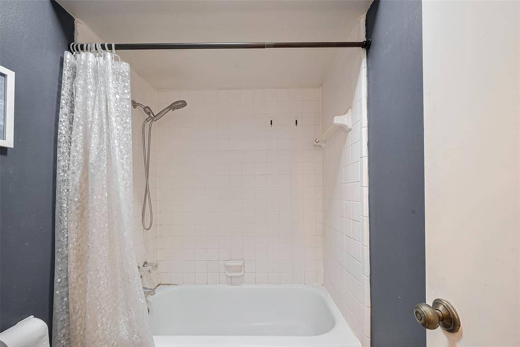 Full Bath 2 - 2nd Floor