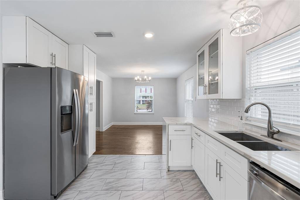 The open concept design ensures you'll never miss a minute of the action!