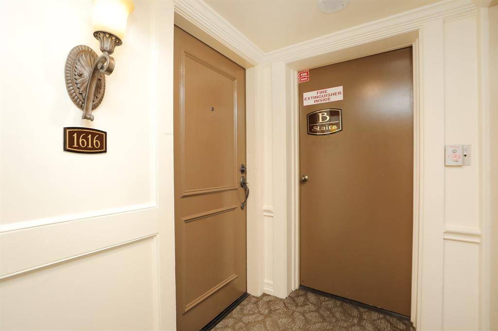 Great corner unit at the end of the hallway with only one neighbor.