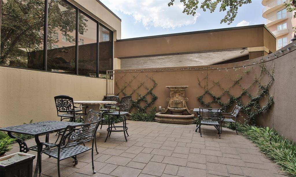 Yet another outdoor area to enjoy!