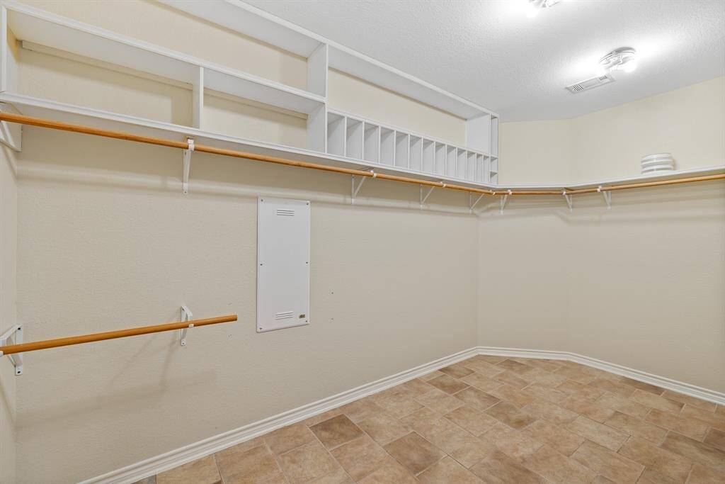 Oversized Custom Closet