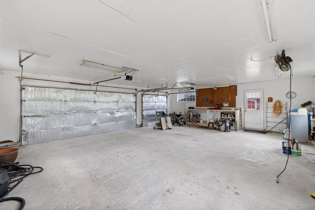 3 Car garage