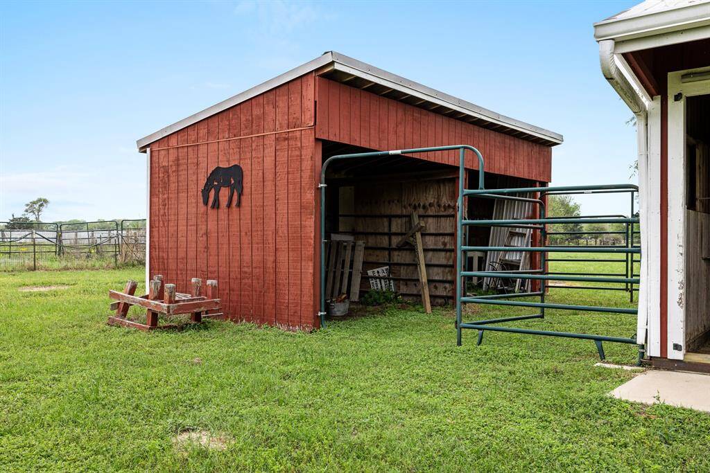Lean-to