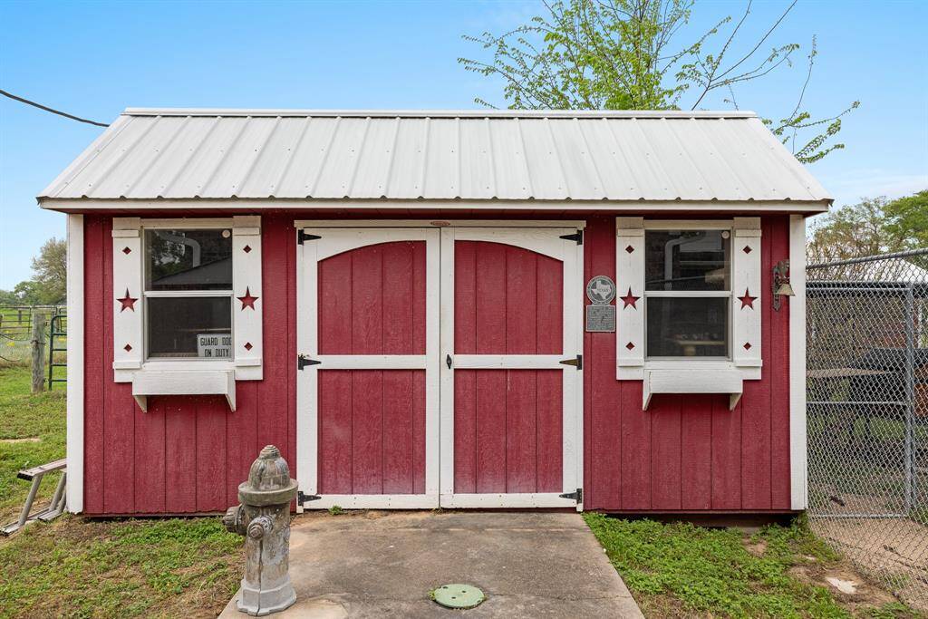 Air Conditioned storage/pet/4H building