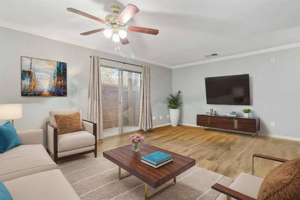 The dining area is a warm and inviting space, perfect for family meals and entertaining guests. *This room has been virtually staged.