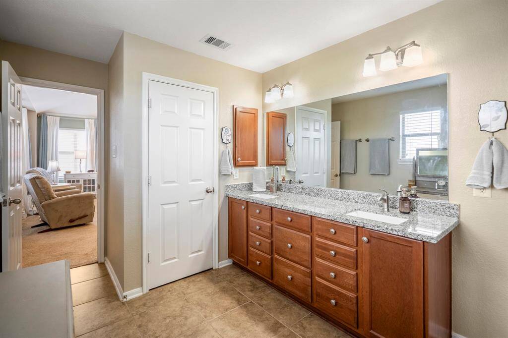 Beautiful finishes in the primary bathroom.