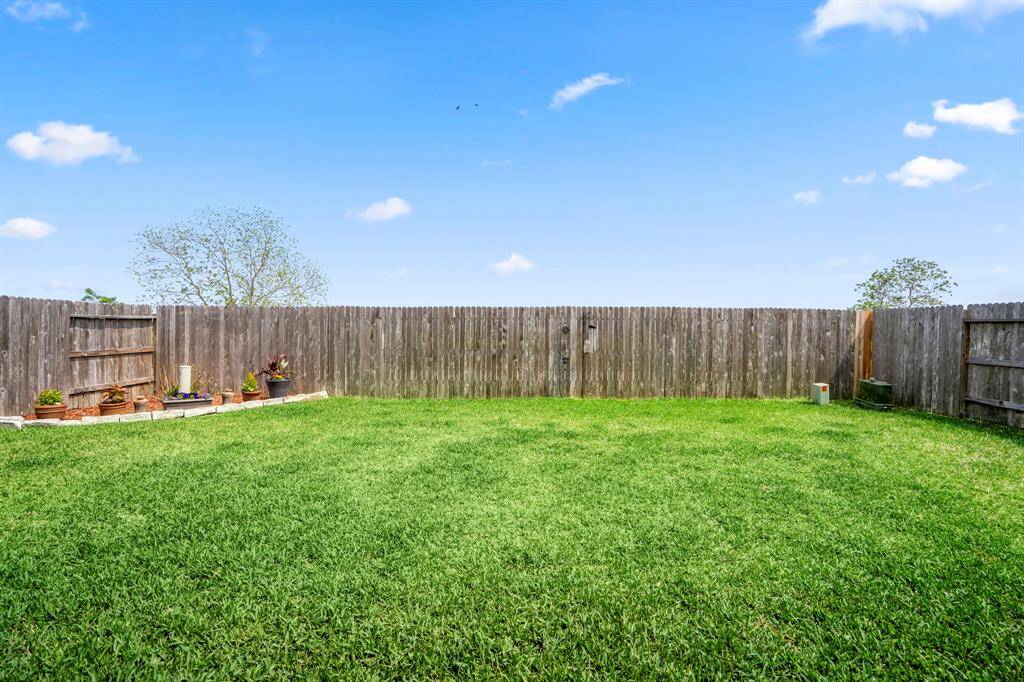 Spacious backyard with no back neighbors!