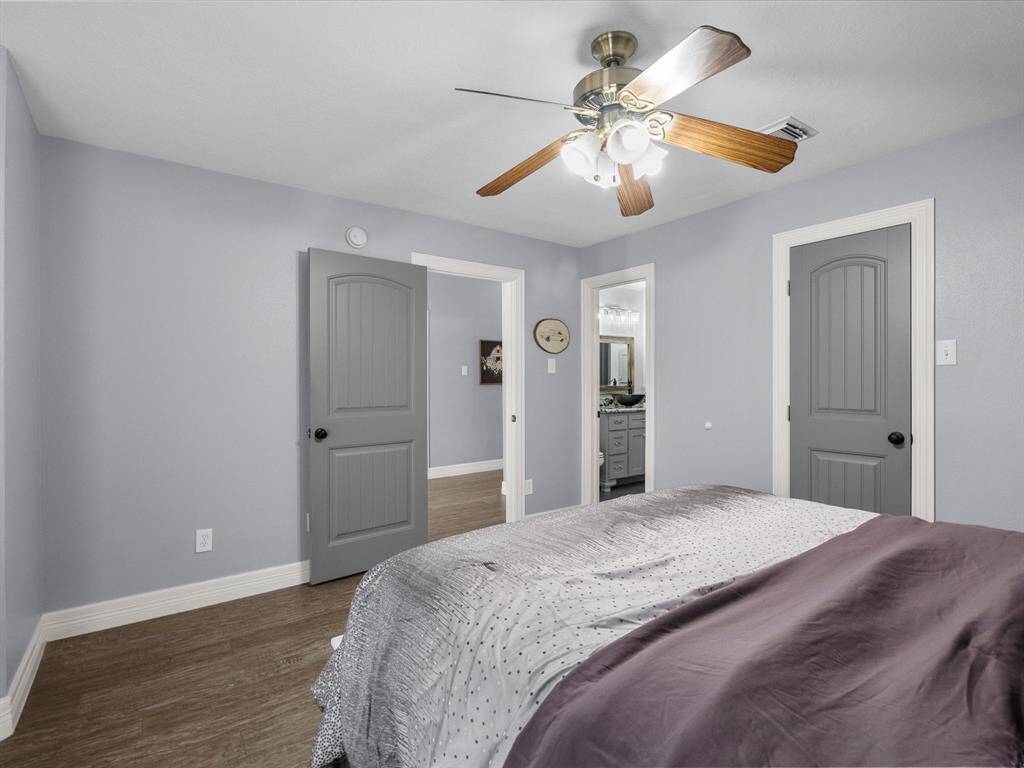 Bedroom has built-in closet and an en suite bathroom