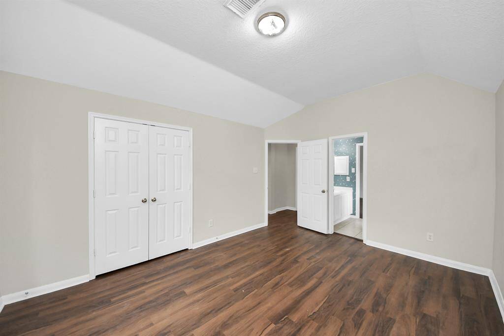 Secondary bedroom