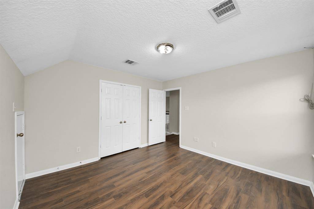 Upstairs secondary bedroom