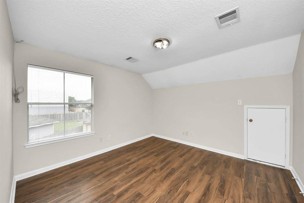 Upstairs secondary bedroom