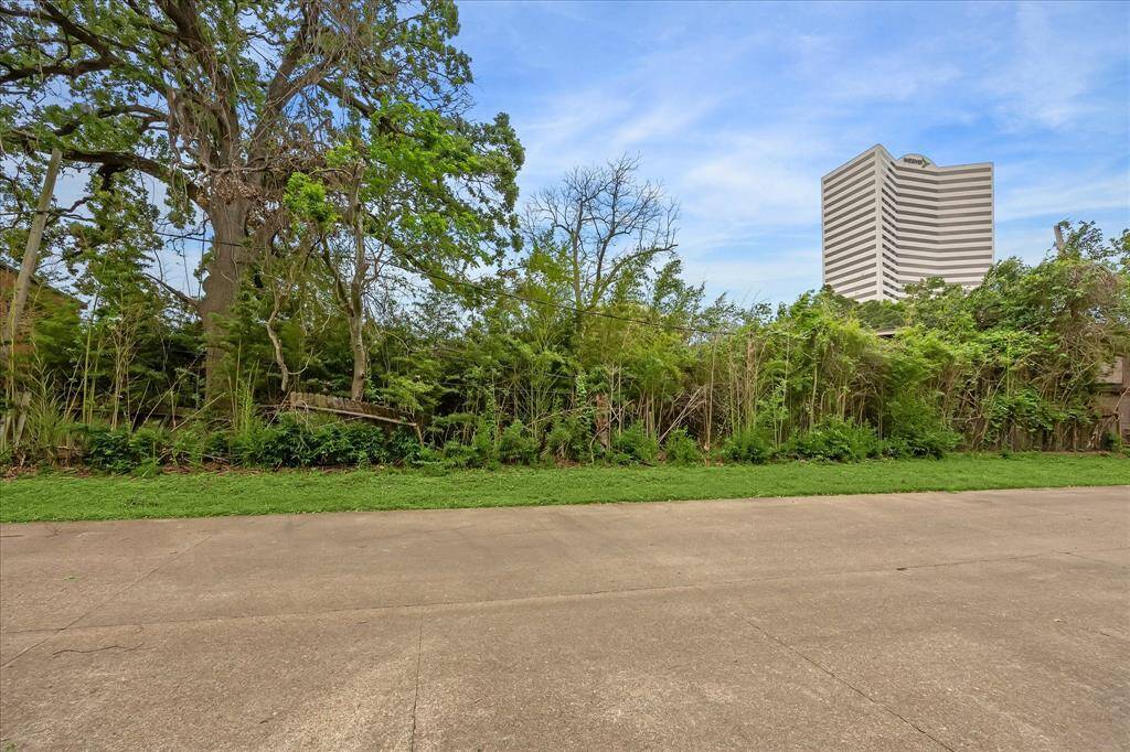 Private Road for The Junior League.  Property backs up to the road.