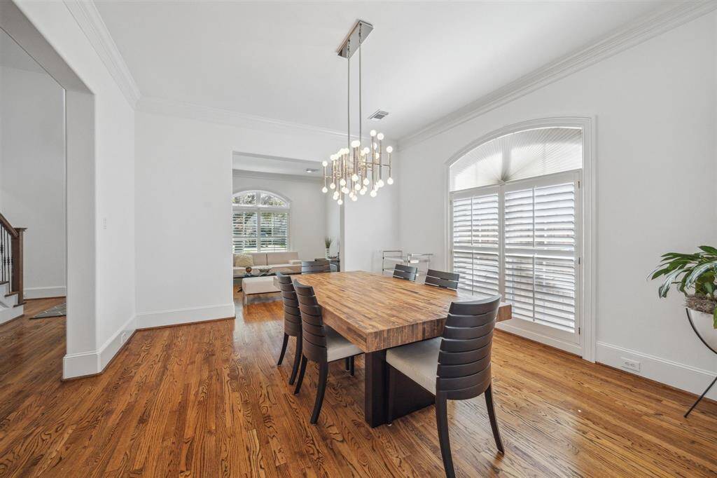 Formal dining room