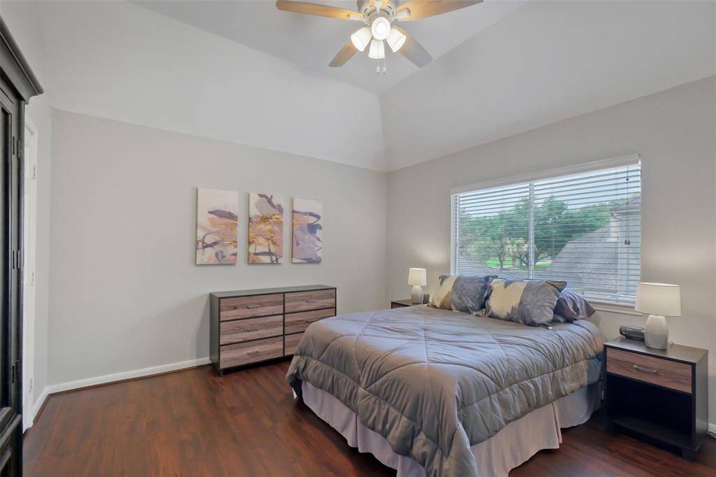BEDROOM 2.