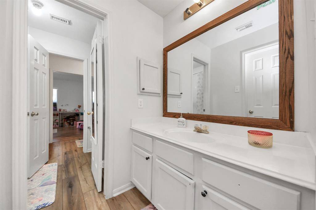 Another view from the other side of the Jack and Jill bath.