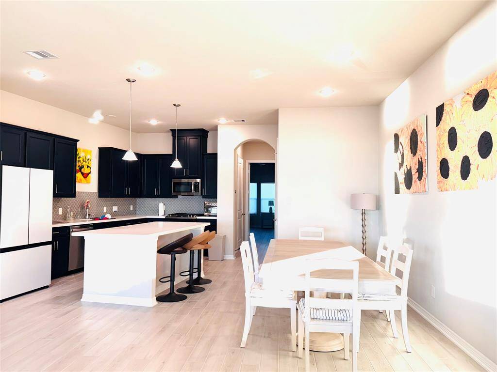 Open layout of dinning & kitchen areas