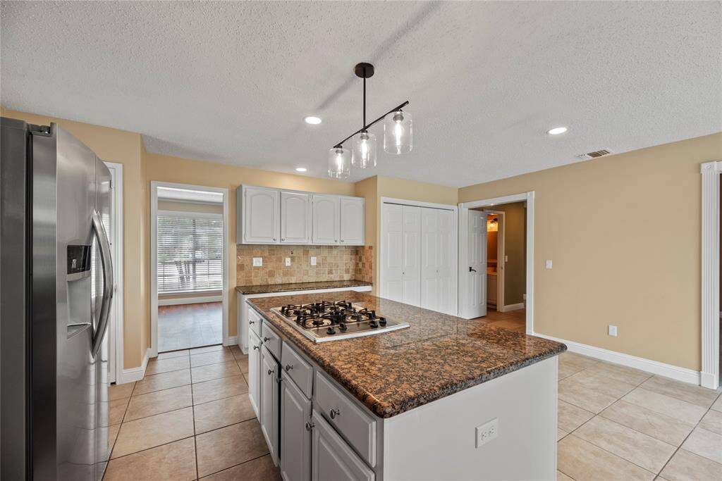 Another view of the kitchen.
