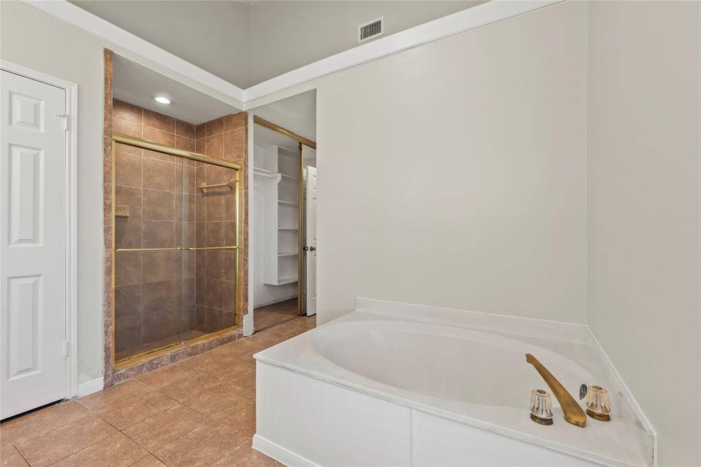 Oversized shower in the primary.