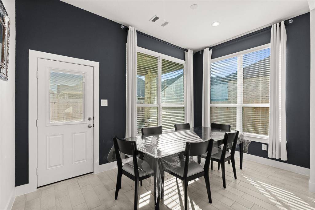Breakfast Room