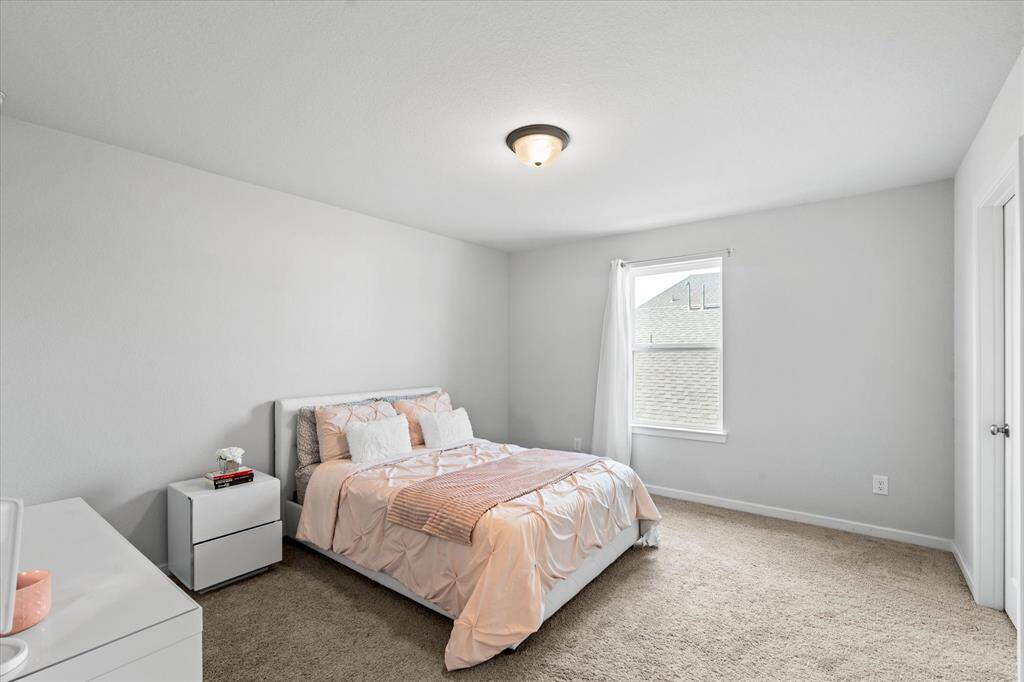 Fourth bedroom.