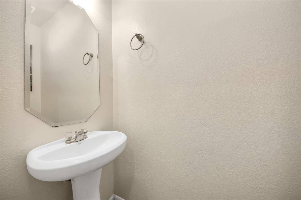 Guest bathroom downstairs