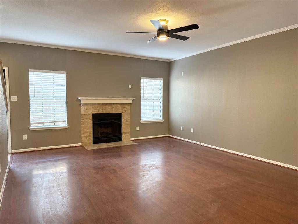 Spacious Living Room w/ Fireplace