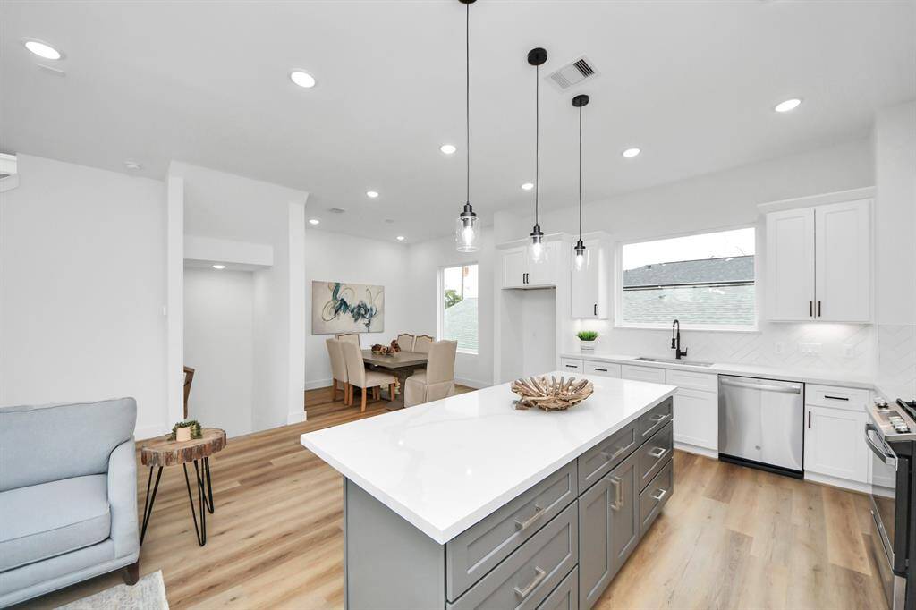 Kitchen isalnd