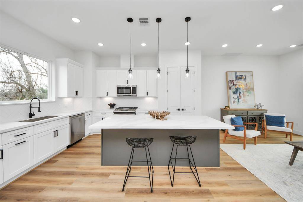 Kitchen island