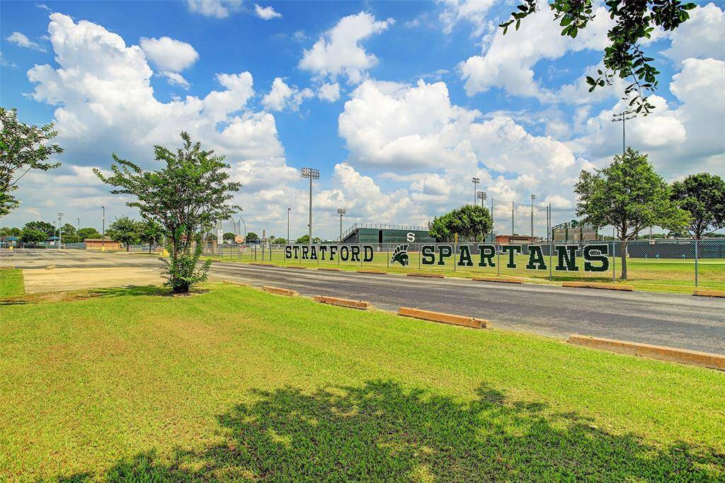 Located within the sought-after Stratford High School attendance zone.