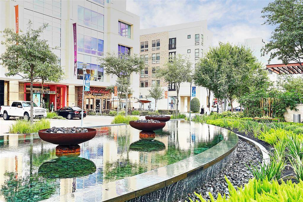 Just minutes from CityCentre, offering an array of shopping, dining, and entertainment options.