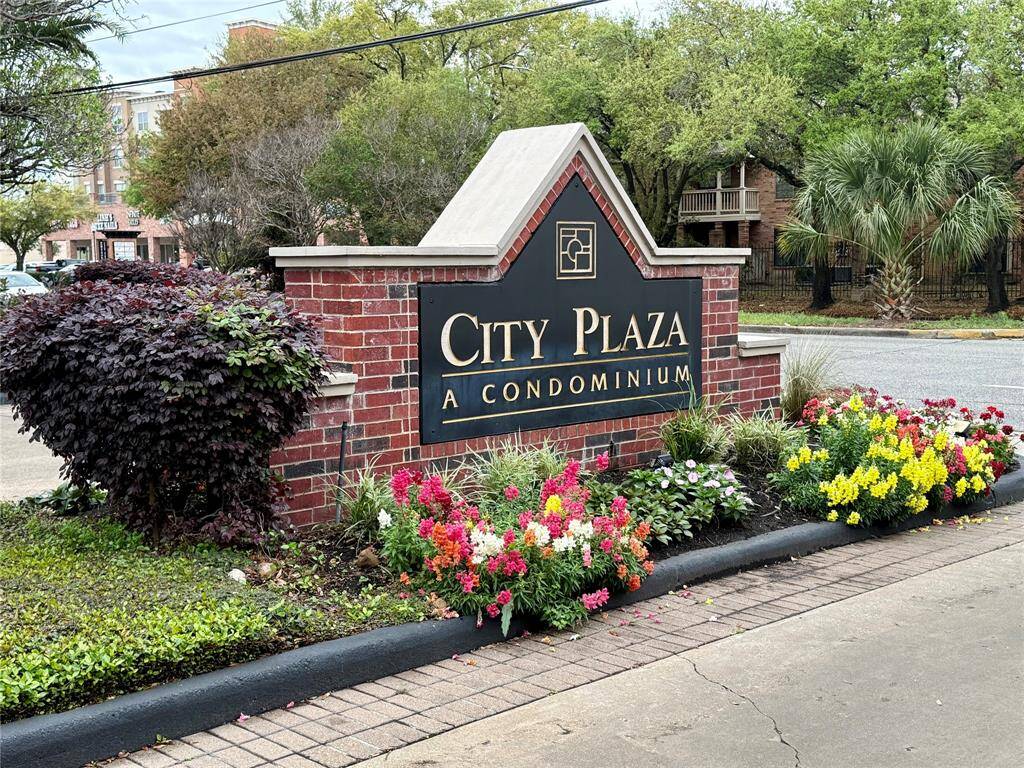 Another view at the entrance to City Plaza condos