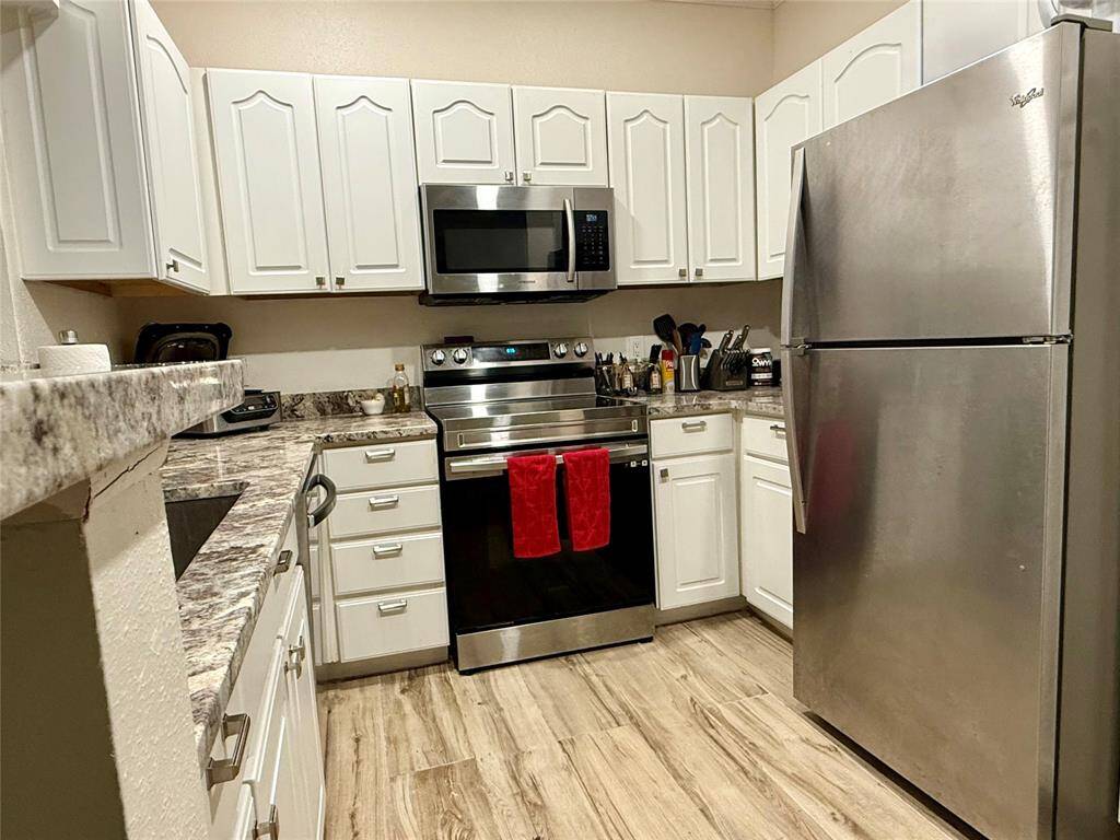 Another view of the remodeled kitchen