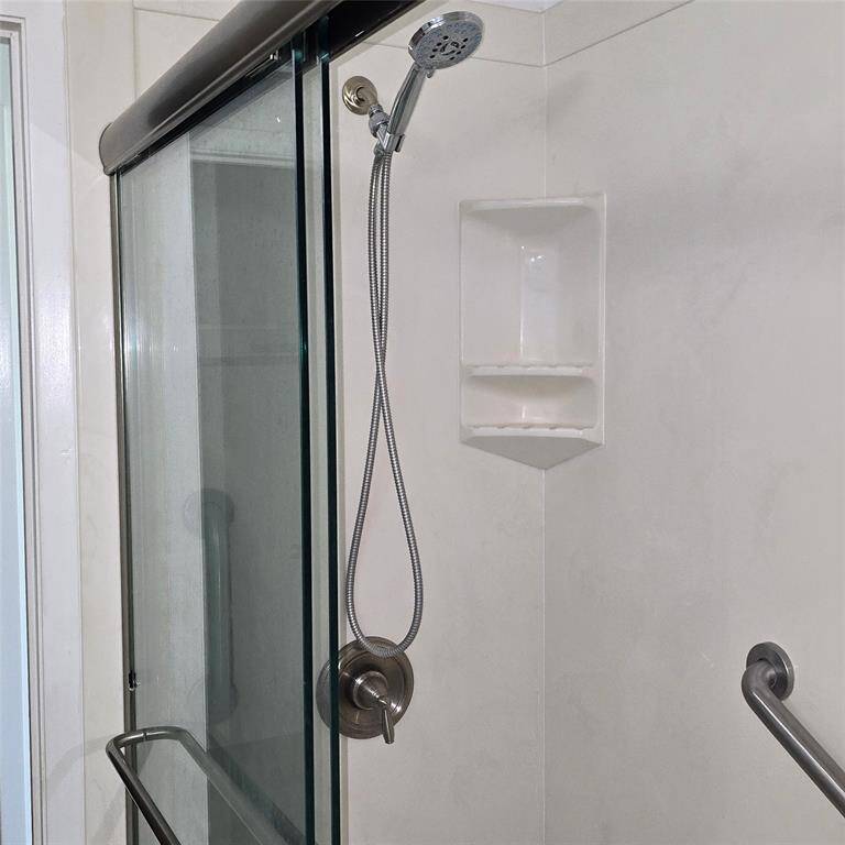 Bath 2 shower