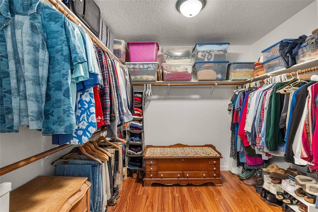 Large Walk-In Primary Suite CLoset