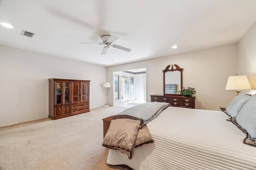 Carpet was professionally cleaned. This room is even bigger in person!