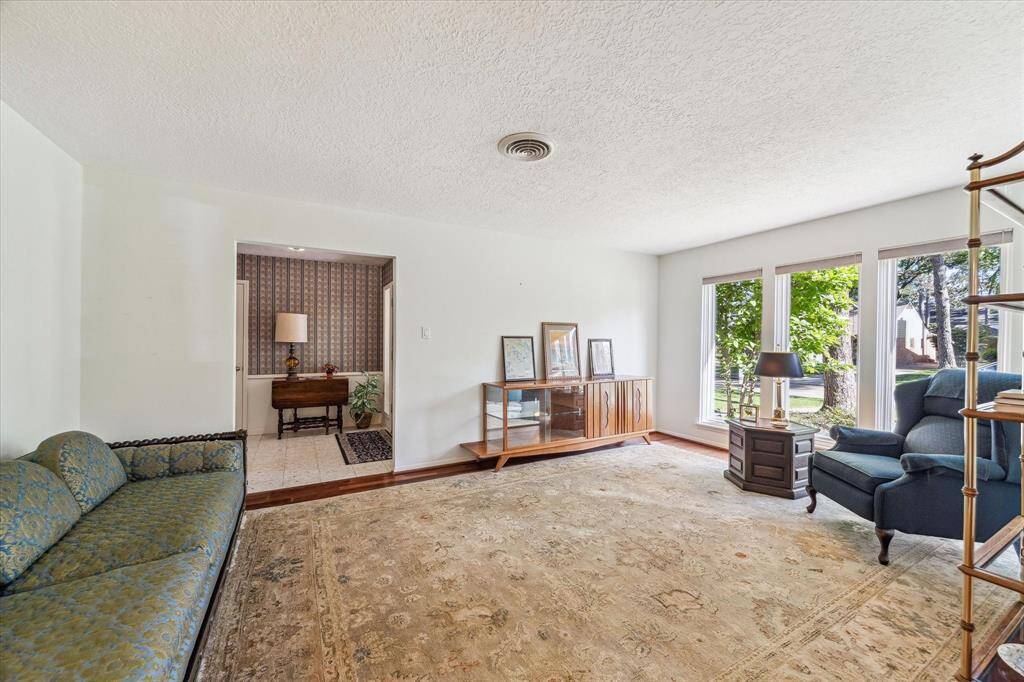 Formal Living Room has lots of potential!