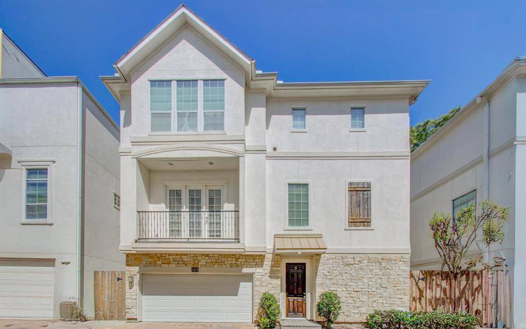 Welcome to 1414 Sabine—this beautiful home sits in the heart of the Arts District with NO back neighbors, backing up to a park. You’re steps from the hike and bike trail that connects much of the Inner Loop, and just minutes from the Heights, Downtown, and Montrose. Walk to great bars, restaurants, and Sawyer Yards—home to one of the largest collections of artist studios in the country