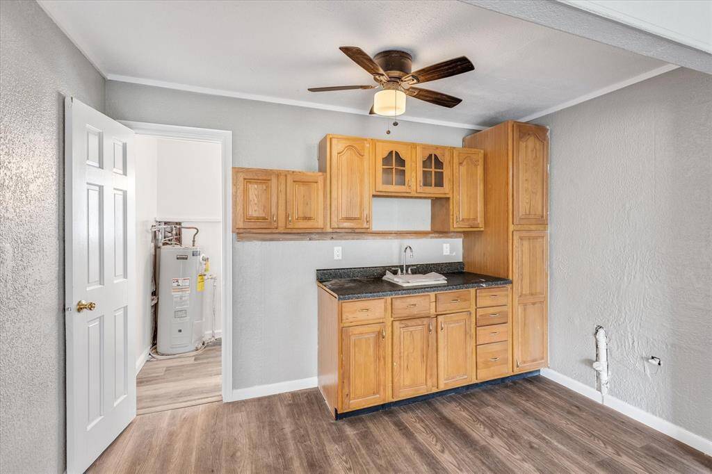 The above Garage Apartment Kitchenette.