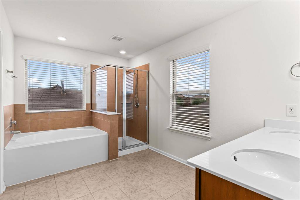 A neutral color palette for a fresh, clean look.