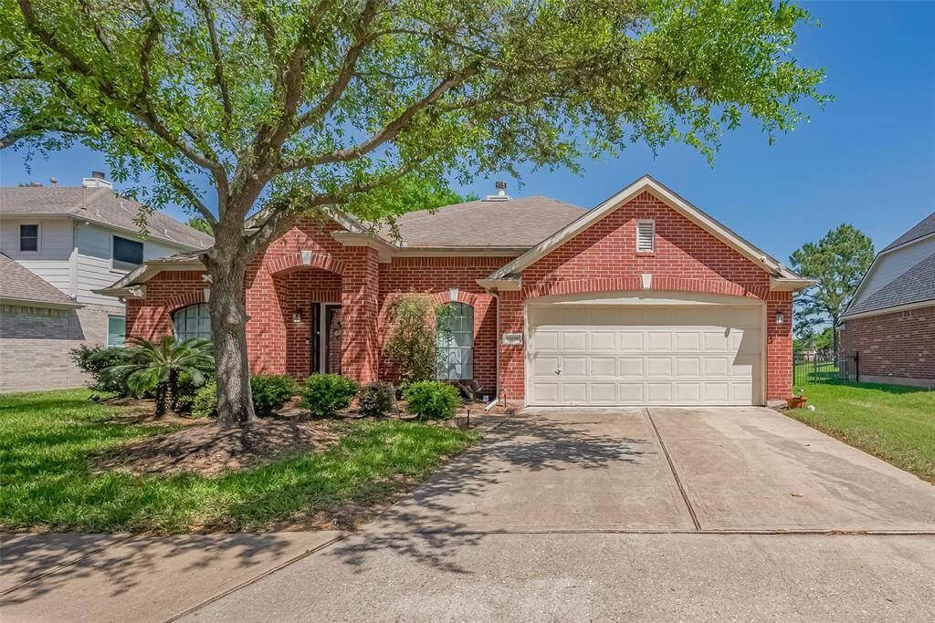 Welcome to 16606 Cypress Downs Dr!