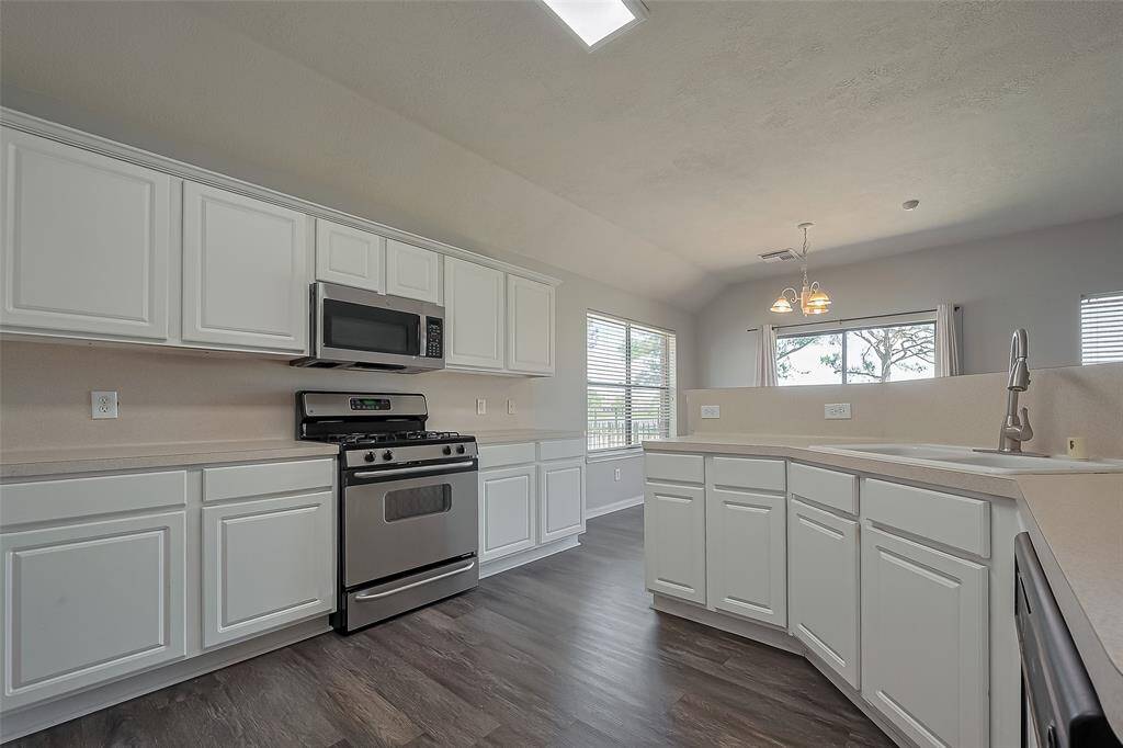 Plenty of cabinets for all your kitchen gadgets.